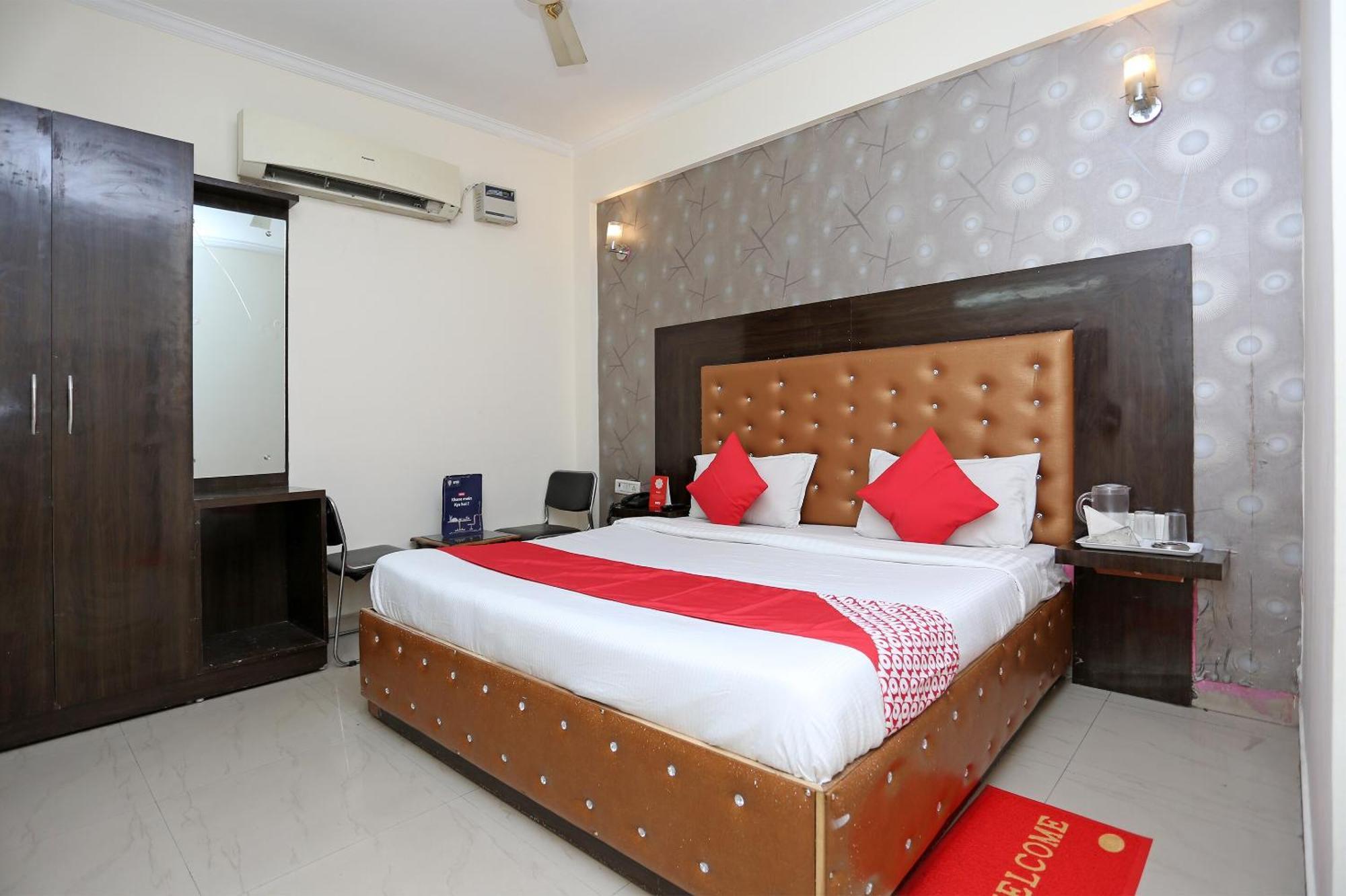 Oyo Flagship Hotel Aamantran Inn New Delhi Luaran gambar